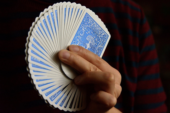 Card fanning